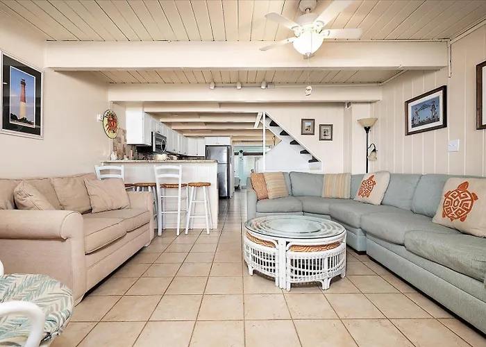 Beautiful Direct Ocean Front Townhome In Sea Village With Relaxing Ocean Views! Holiday home *