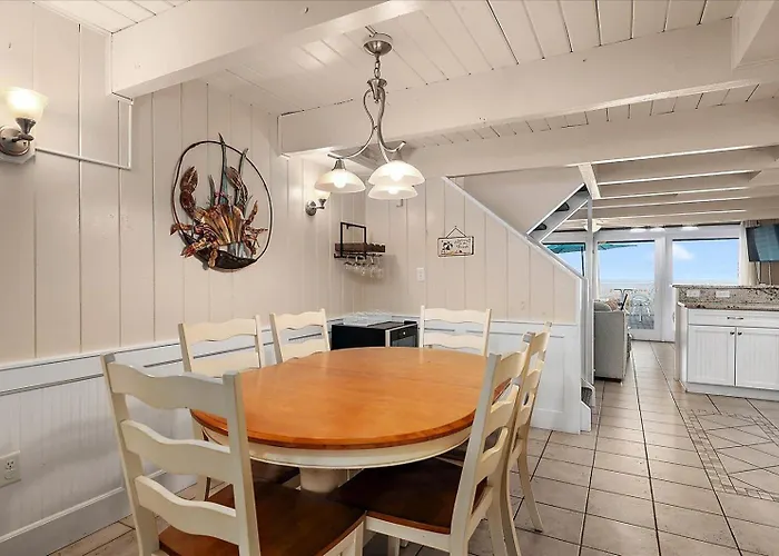Beautiful Direct Ocean Front Townhome In Sea Village With Relaxing Ocean Views! *