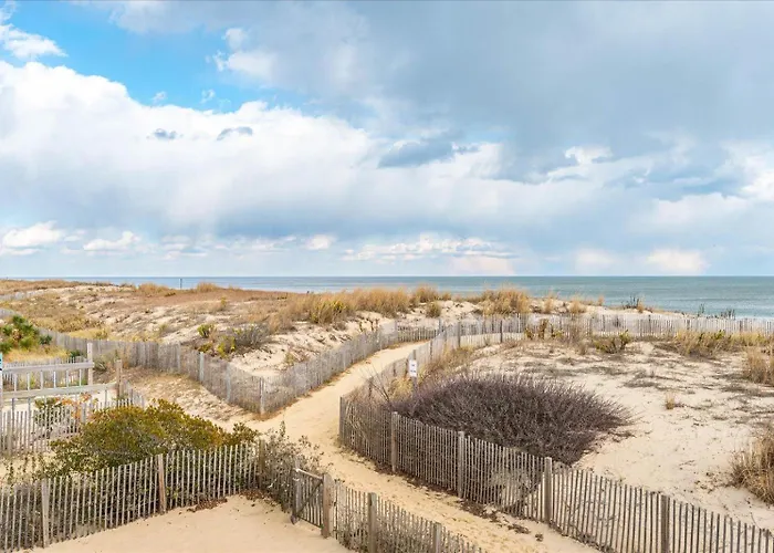 Beautiful Direct Ocean Front Townhome In Sea Village With Relaxing Ocean Views!
