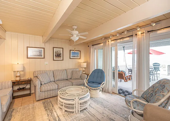 Beautiful Direct Ocean Front Townhome In Sea Village With Relaxing Ocean Views!