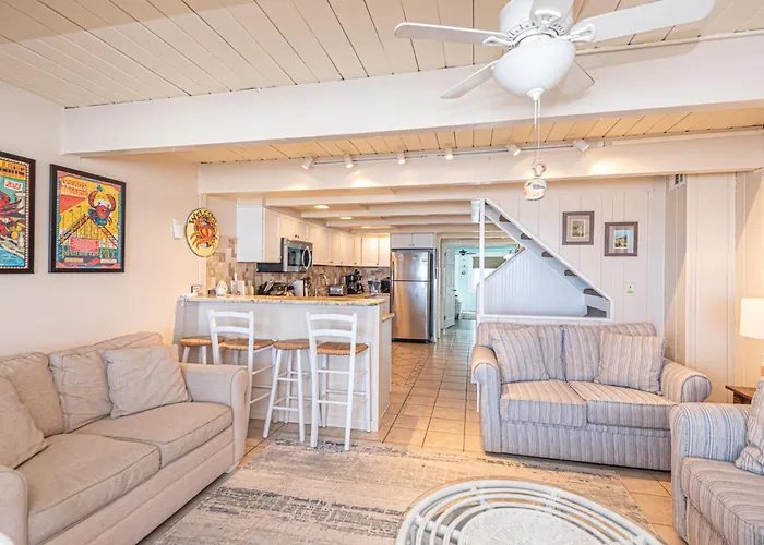 Beautiful Direct Ocean Front Townhome In Sea Village With Relaxing Ocean Views! *