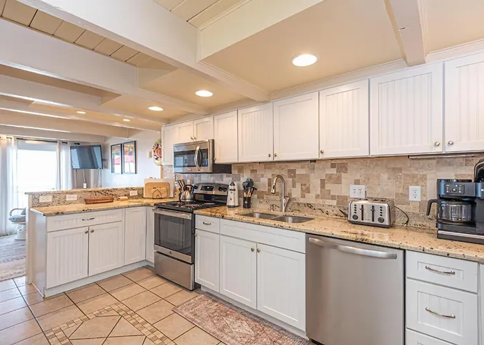 Beautiful Direct Ocean Front Townhome In Sea Village With Relaxing Ocean Views! Ocean City