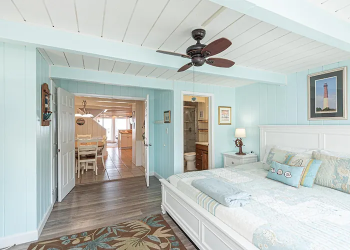 Beautiful Direct Ocean Front Townhome In Sea Village With Relaxing Ocean Views! *