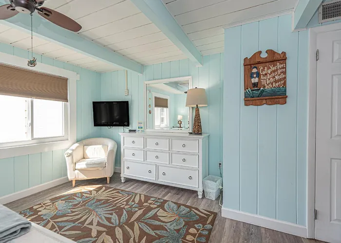 Beautiful Direct Ocean Front Townhome In Sea Village With Relaxing Ocean Views! *