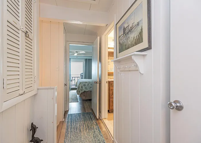 Beautiful Direct Ocean Front Townhome In Sea Village With Relaxing Ocean Views! Holiday home Ocean City